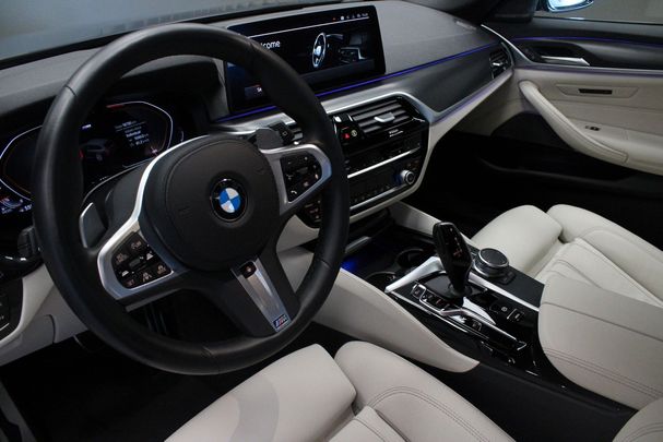 BMW 520d Touring xDrive 140 kW image number 10