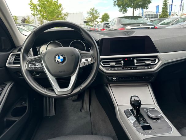 BMW 320d Touring xDrive 140 kW image number 5