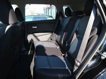 Car image 25