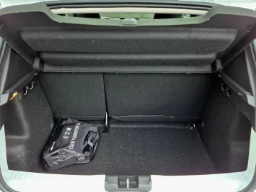 Car image 40