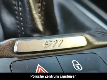 Car image 32