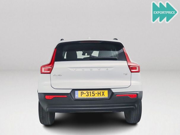 Volvo XC40 T2 Core Momentum 95 kW image number 9