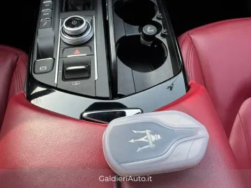 Car image 36