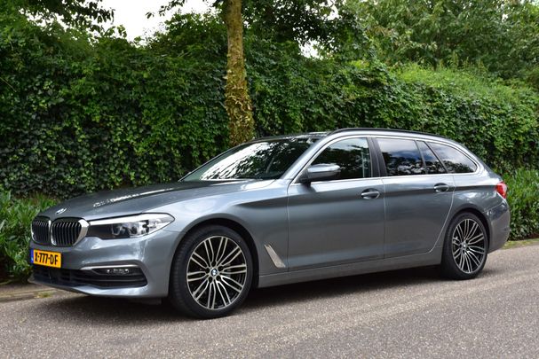 BMW 520i Touring 121 kW image number 1