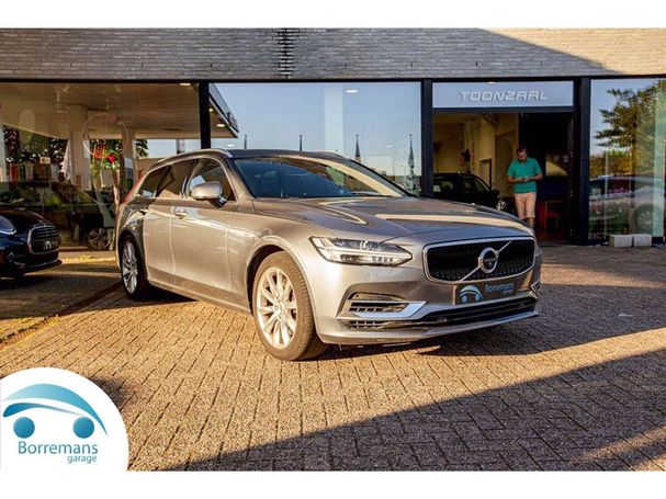 Volvo V90 T8 Momentum AWD 300 kW image number 2