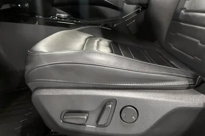 Car image 28