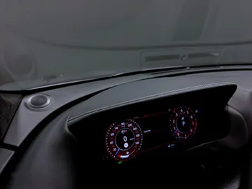Car image 36