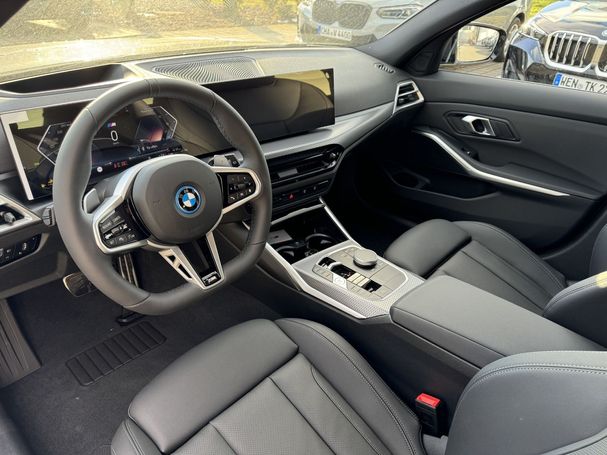 BMW 330 e Touring M Sportpaket 215 kW image number 7