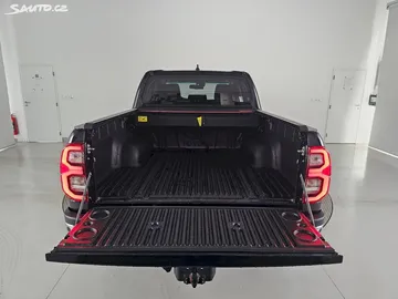 Car image 32