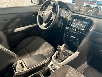 Car image 10