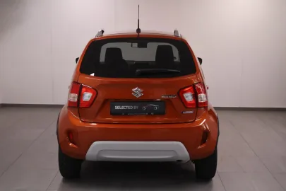 Car image 4