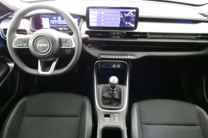 Car image 10