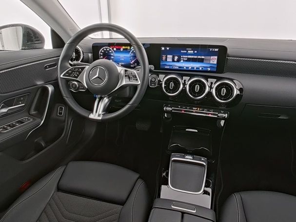 Mercedes-Benz CLA 180 100 kW image number 5