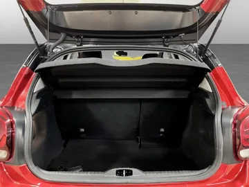 Car image 17