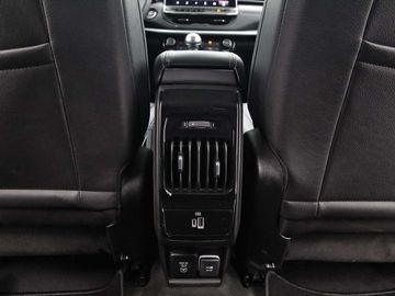 Car image 37