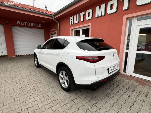 Alfa Romeo Stelvio 2.2 Q4 154 kW image number 4