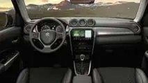 Car image 11