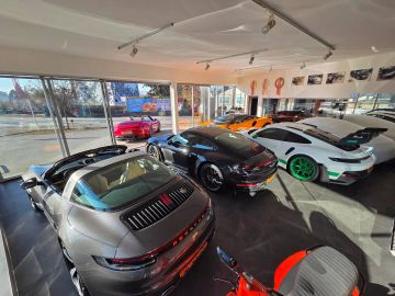 Car image 47