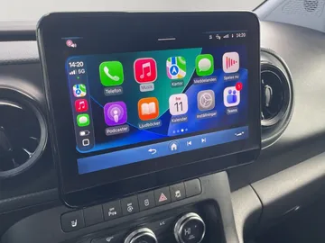 Car image 32