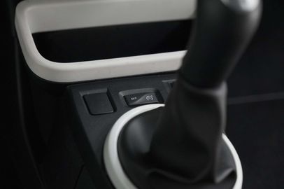 Car image 37