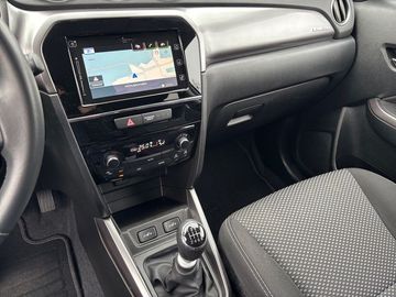 Car image 11