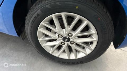 Car image 20