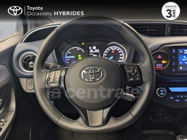 Toyota Yaris Hybrid 55 kW image number 16