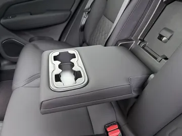 Car image 46