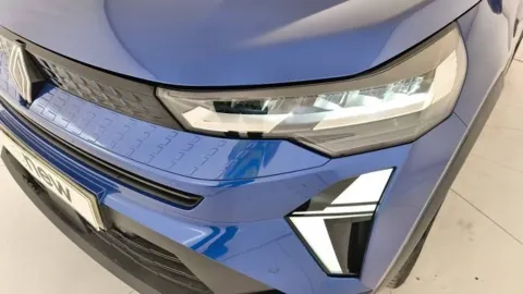 Car image 25