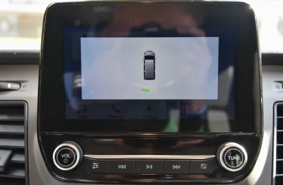 Car image 28