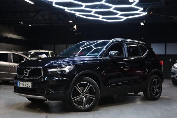 Volvo XC40 T3 Momentum 120 kW image number 1