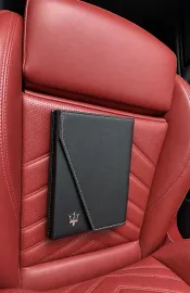 Car image 26
