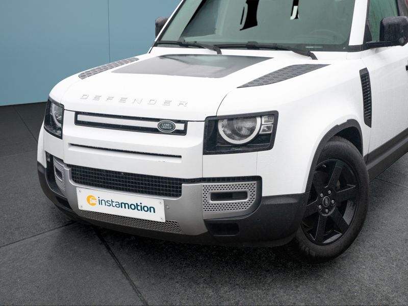 Land Rover Defender 110