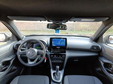 Car image 11