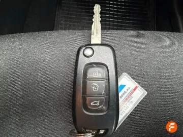 Car image 26