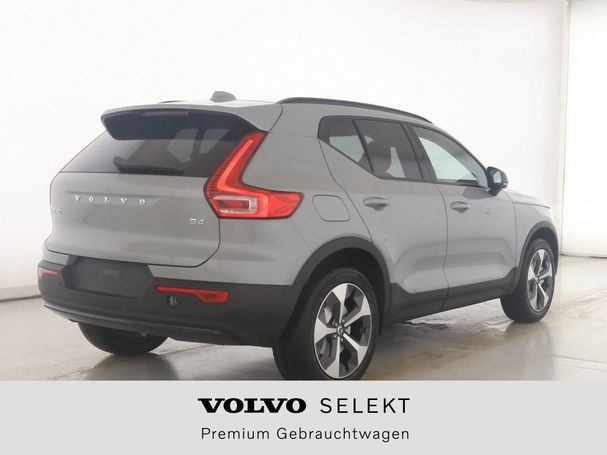 Volvo XC40 Plus Dark 145 kW image number 2