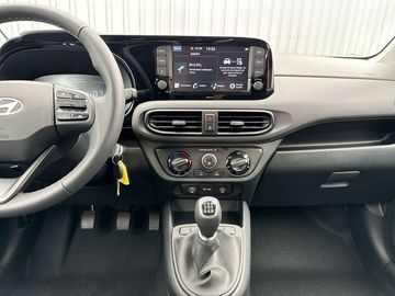 Car image 11