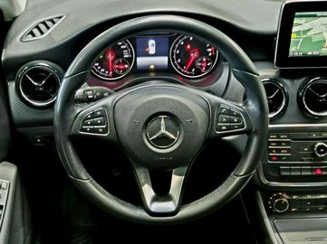 Car image 37