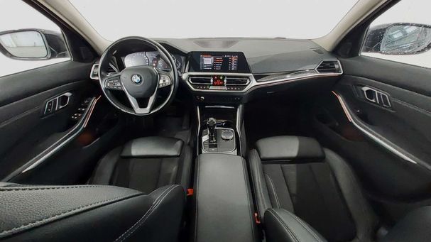 BMW 318d Touring 110 kW image number 13