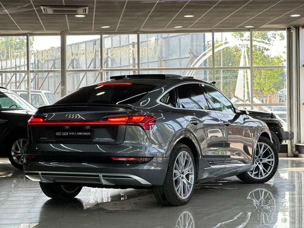 Audi e-tron 50 quattro S-line Sportback 230 kW image number 23