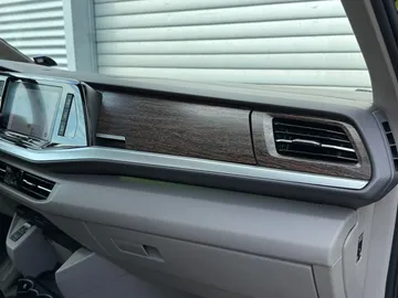 Car image 39