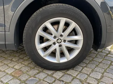 Car image 48