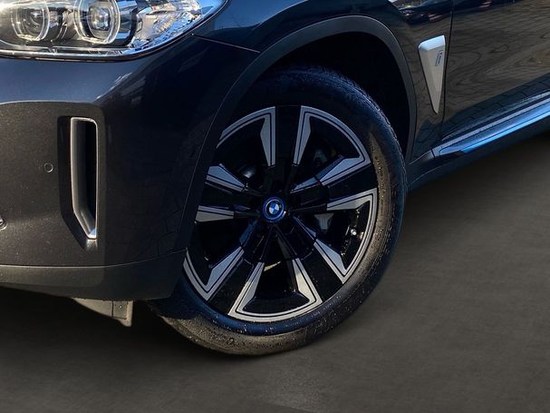 BMW iX3 210 kW image number 6