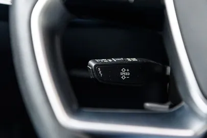 Car image 38