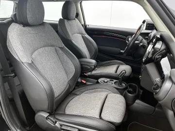 Car image 45