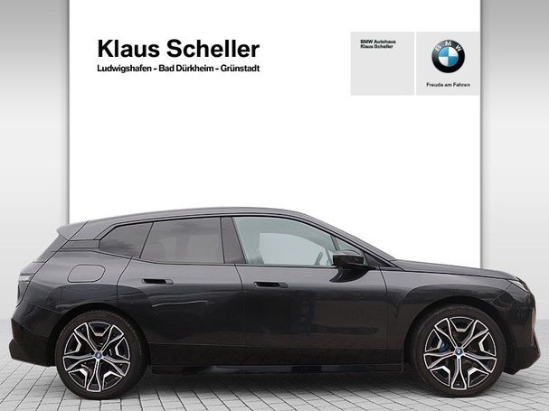 BMW iX xDrive40 240 kW image number 4