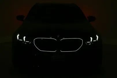 Car image 29