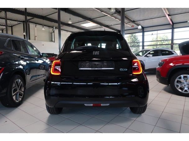 Fiat 500 e 70 kW image number 6