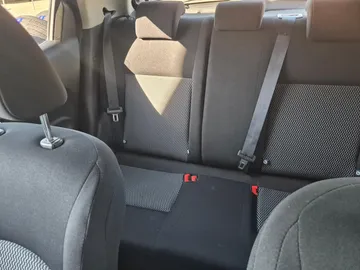 Car image 42