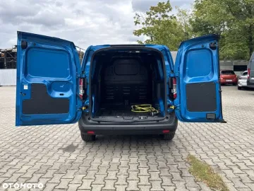 Car image 33